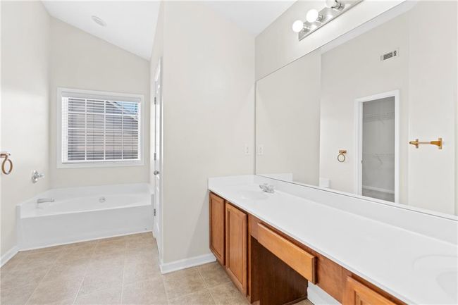 6742 Grand Hickory Dr, House other with 4 bedrooms, 3 bathrooms and null parking in Braselton GA | Image 21