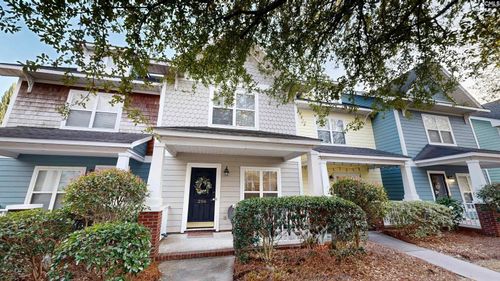 206 Hampton Forest Drive, Columbia, SC, 29209 | Card Image