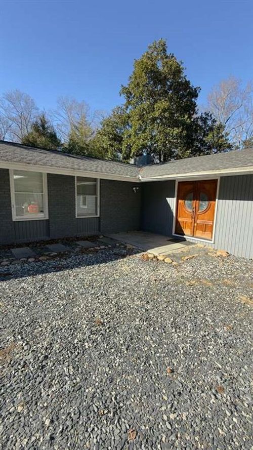 3400 Spalding Dr, atlanta, GA, 30350-5521 | Card Image