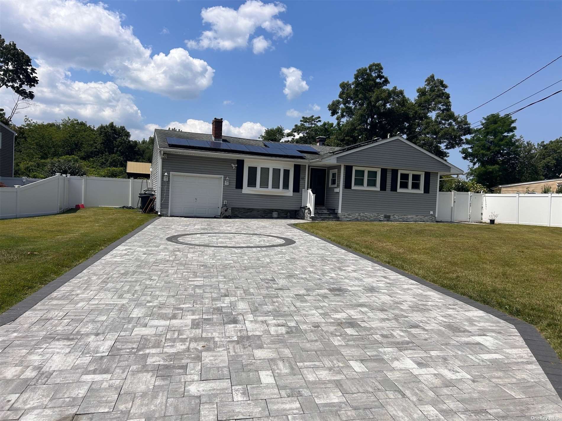 Benjoe Dr, Bay Shore, NY 11706