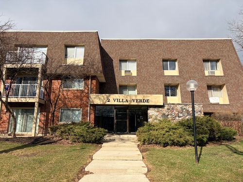 apt-201-2 Villa Verde Dr, Buffalo Grove, IL, 60089-4139 | Card Image