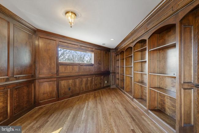 1537 Cedar Ave, Townhouse with 4 bedrooms, 5 bathrooms and null parking in MCLEAN VA | Image 31