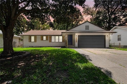 8219 E 85th Ter, Raytown, MO, 64138-3020 | Card Image