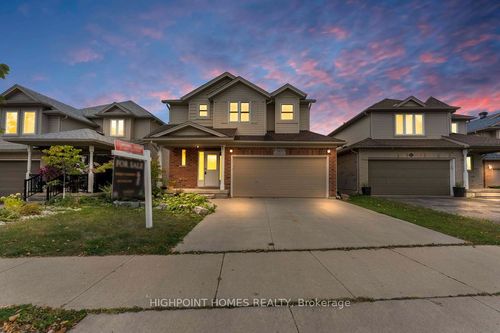 565 St Moritz Ave, Waterloo, ON, N2T2Z3 | Card Image