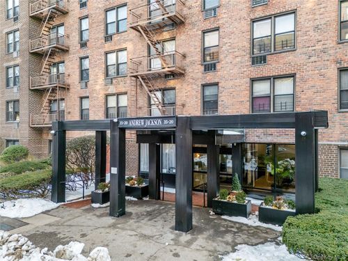 209-35-20 Leverich St, New York, NY, 11372 | Card Image