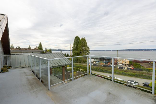 2771 Bellevue Avenue, House other with 5 bedrooms, 3 bathrooms and 5 parking in West Vancouver BC | Image 36