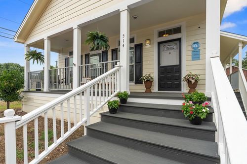 514 Bluebonnet St, Fredericksburg, TX, 78624-5238 | Card Image