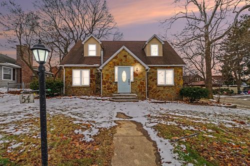 54 Emmett St E, Battle Creek, MI, 49017-3304 | Card Image