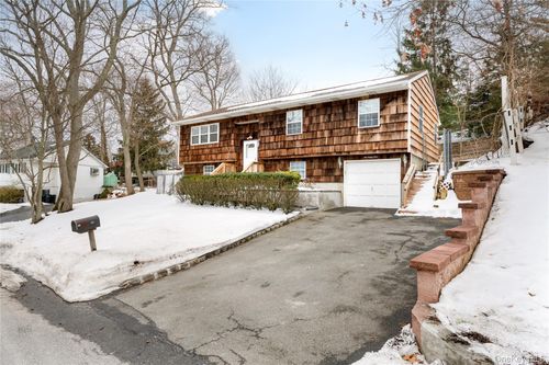 189 Broadway, Rocky Point, NY, 11778-9792 | Card Image