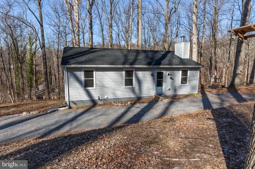 462 Wild Rose Ln, HARPERS FERRY, WV, 25425-4889 | Card Image