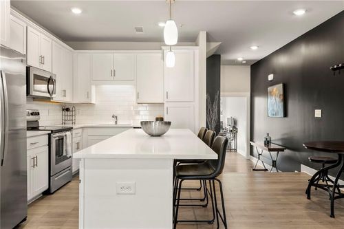 apt-207-2030 Main St Nw, Atlanta, GA, 30318-1877 | Card Image