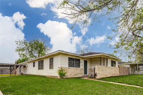 411 Burke Rd, Pasadena, TX, 77506-3115 | Card Image