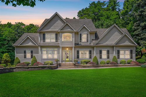 11 Arrowhead Ct, Newburgh, NY, 12550-1250 | Card Image