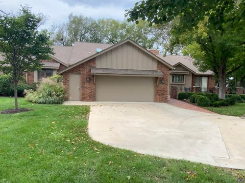 2326 Sw Mayfair Pl, Topeka, KS, 66611-2054 | Card Image