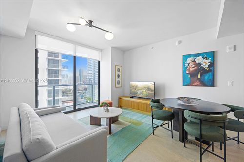1111-11 Ne 6th St, Miami, FL, 33132 | Card Image
