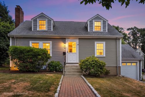 34 Langdon St, Newton, MA, 02458-1808 | Card Image
