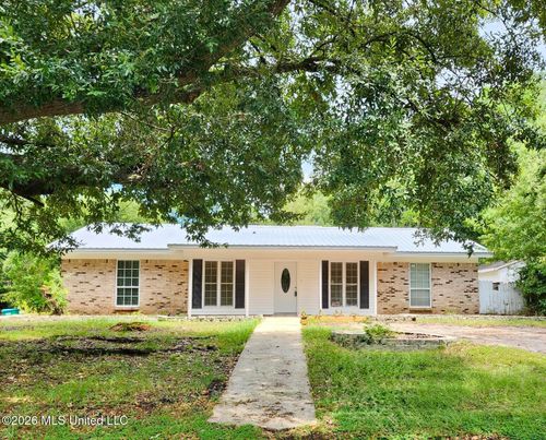 1318 Parktown Dr, Ocean Springs, MS, 39564-5814 | Card Image