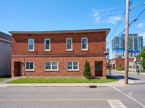 228 Lebreton St N, Ottawa, ON, K1R7J3 | Card Image