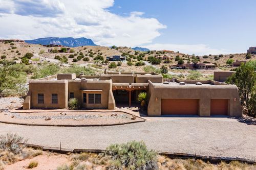 41 Santa Ana Loop, Placitas, NM, 87043-9437 | Card Image