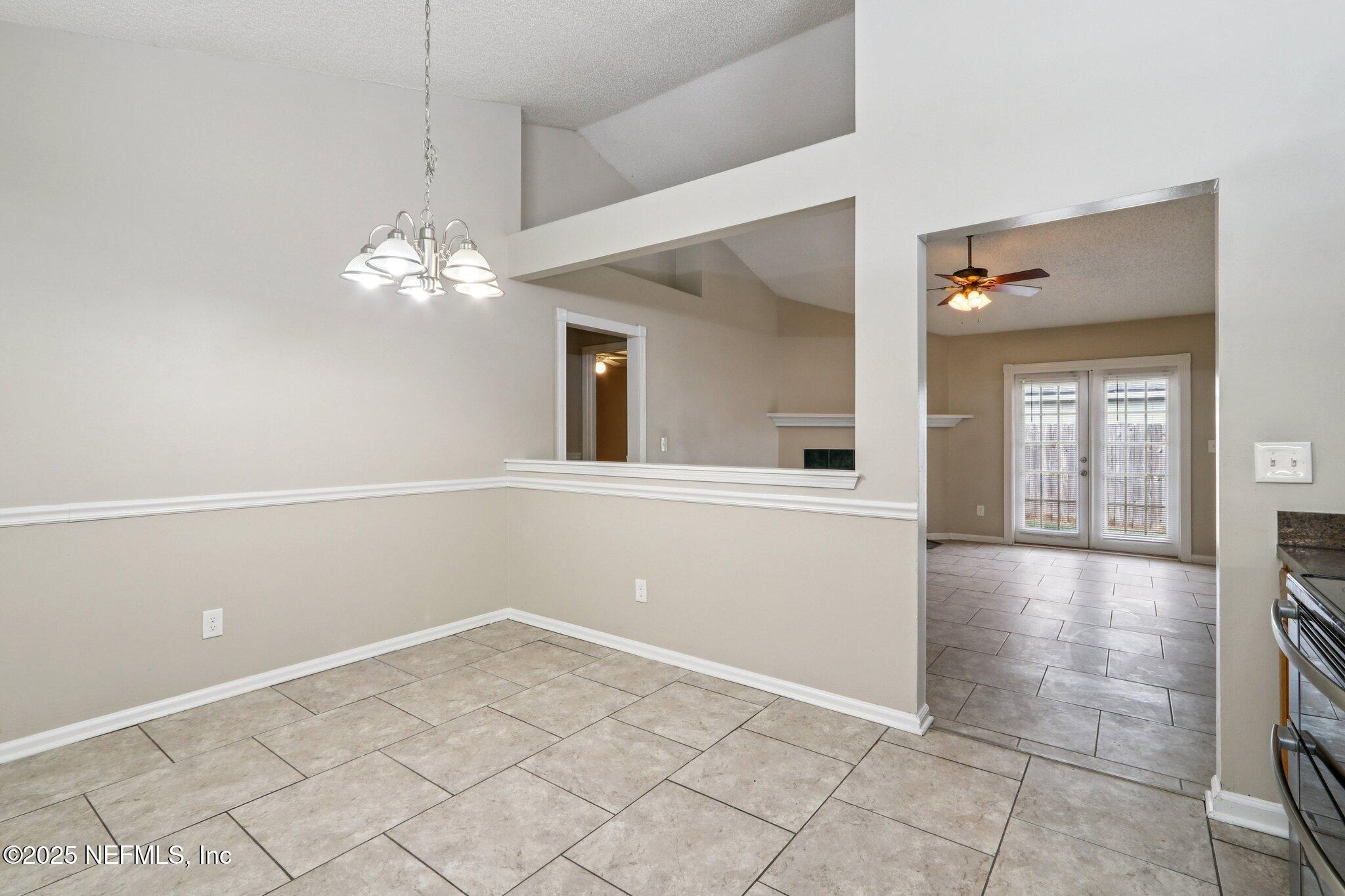 Residential in Middleburg 5