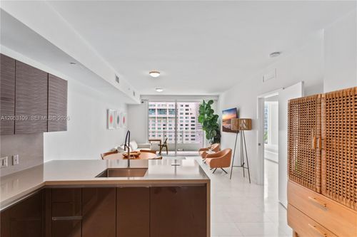 1602-1080 Brickell Ave, Miami, FL, 33131-3997 | Card Image
