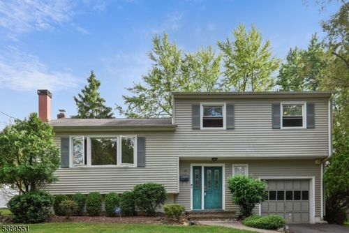 44 Brandon Ave, Livingston, NJ, 07039-1331 | Card Image