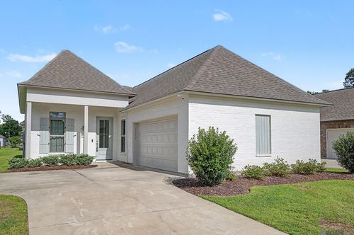 11687 Hideaway St, Denham Springs, LA, 70726-1101 | Card Image