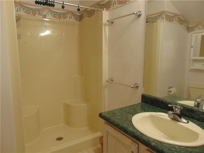 Upstairs bath with walk-in shower | Image 27