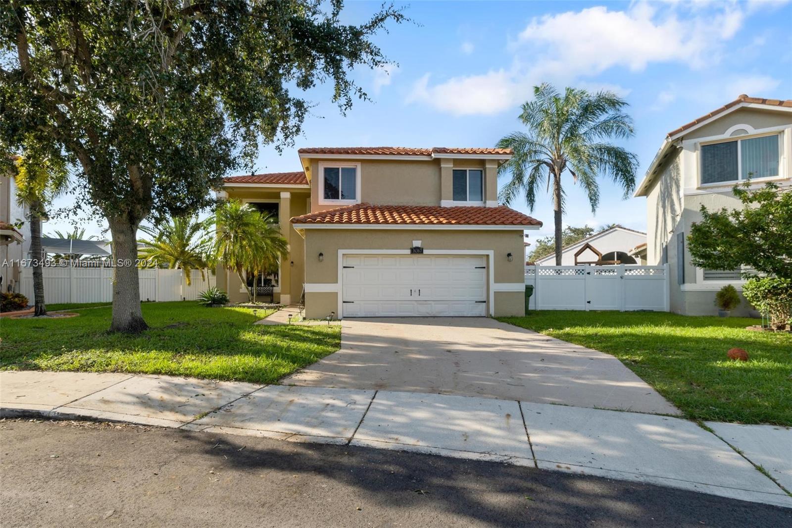 17th Ct, Pembroke Pines, FL 33028