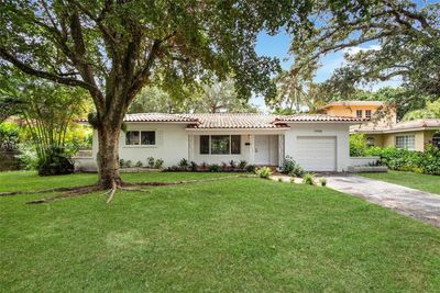 11908 Ne 5th Ave, House other with 2 bedrooms, 1 bathrooms and null parking in Biscayne Park FL | Image 1