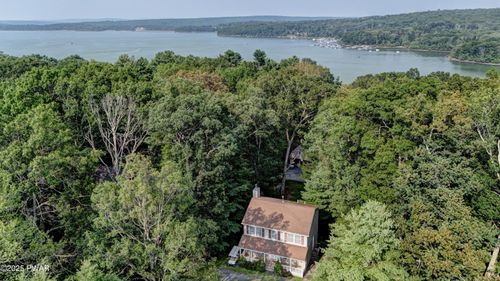 132 Spruce Rd, Tafton, PA, 18464-7788 | Card Image