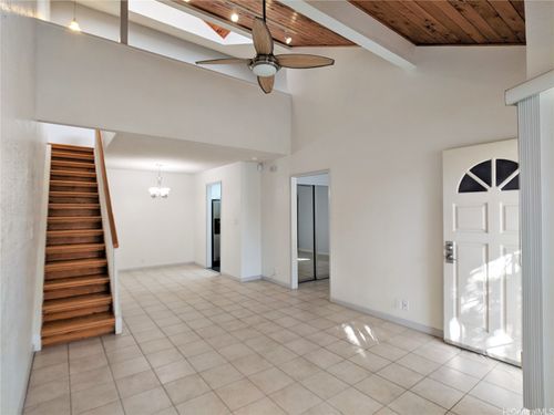 5b-328 Mananai Pl, Honolulu, HI, 96818-5365 | Card Image