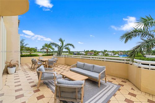 407-20191 E Country Club Dr, Aventura, FL, 33180-3447 | Card Image