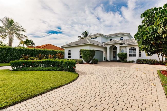 586 South Golf Dr, House other with 4 bedrooms, 3 bathrooms and null parking in Naples FL | Image 2