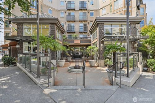 apt-206-1125 E Olive St, Seattle, WA, 98122-8408 | Card Image