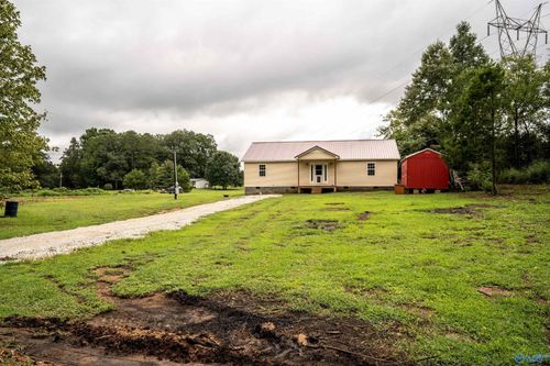 2105 County Road 45, Stevenson, AL, 35772-4004 | Card Image