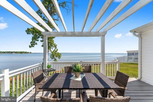 222 Shore Dr, COLONIAL BEACH, VA, 22443-4347 | Card Image