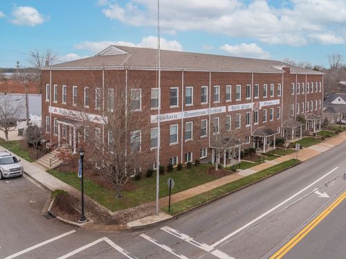 4-202A W College St, Dickson, TN, 37055-4921 | Card Image