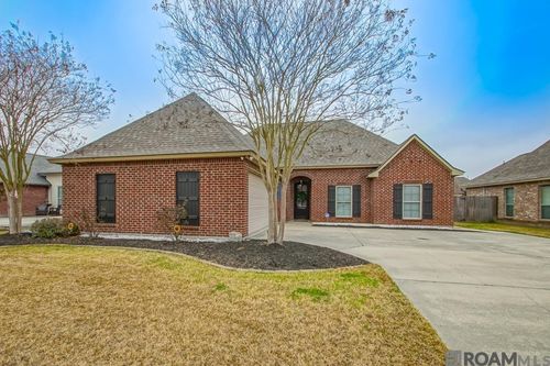 40444 Thomas Ave, Prairieville, LA, 70769-5882 | Card Image