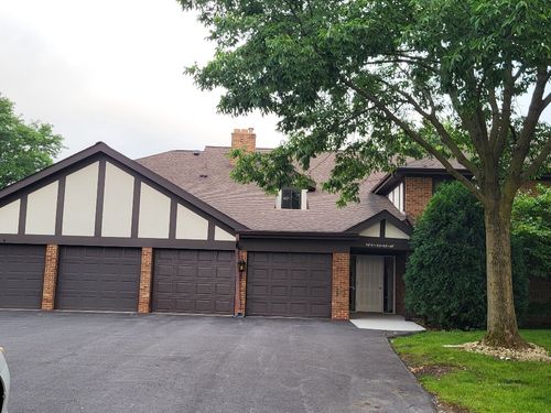1-5843 Doe Cir, Westmont, IL, 60559-2145 | Card Image