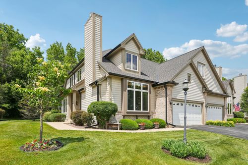 3414 Turnberry Oak Dr, Waukesha, WI, 53188-3919 | Card Image