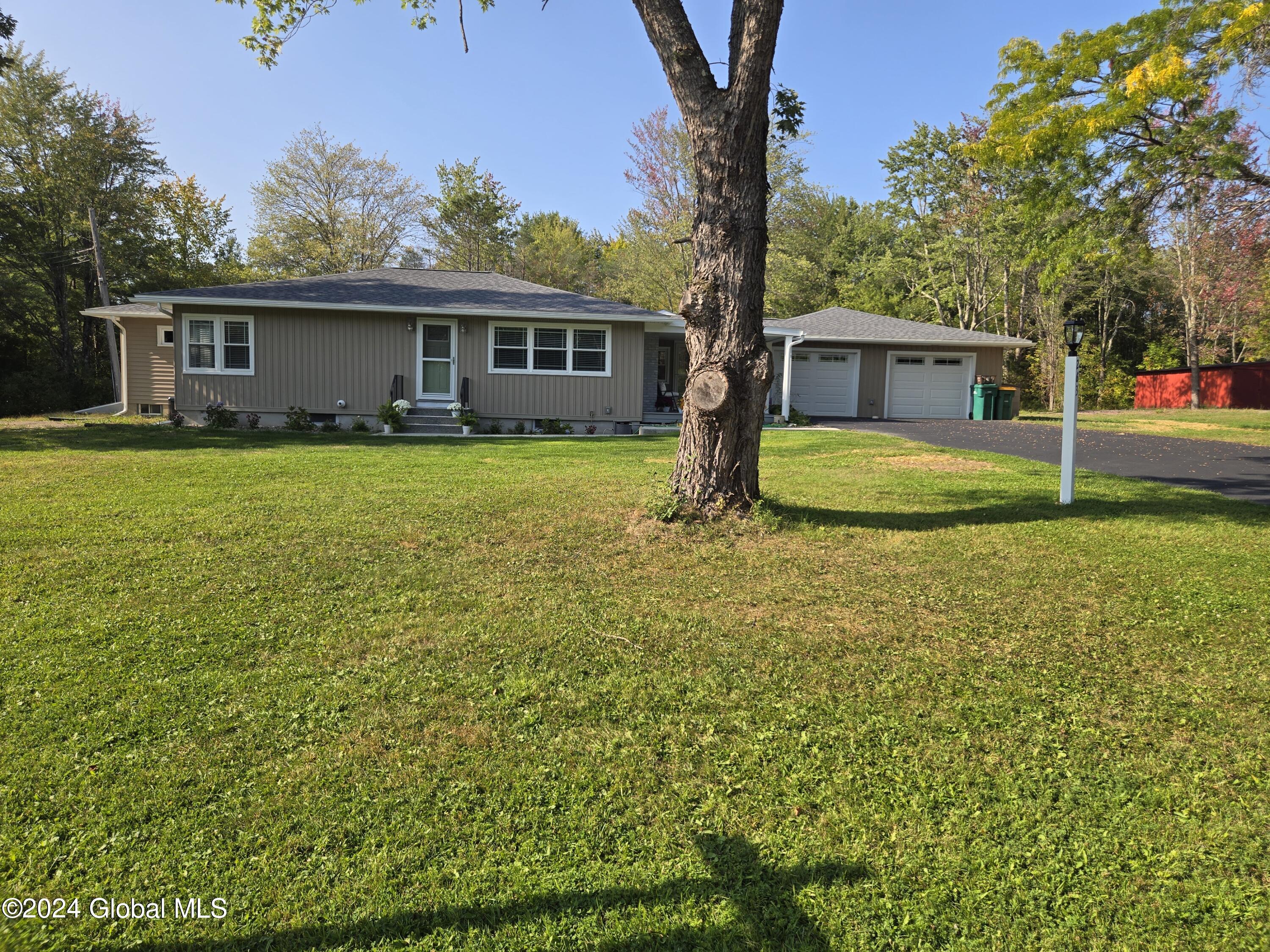 Schodack Rd, East Greenbush, NY 12061