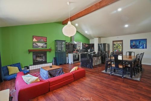 30512 Arlington St, Castaic, CA, 91384-2481 | Card Image