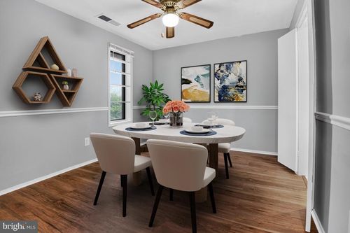 204-521 Florida Ave, HERNDON, VA, 20170-4918 | Card Image