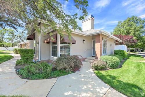 6945 S 880 E, Midvale, UT, 84047-1492 | Card Image