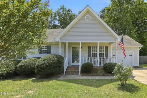 105 N Lintel Dr, Fuquay Varina, NC, 27526-5310 | Card Image