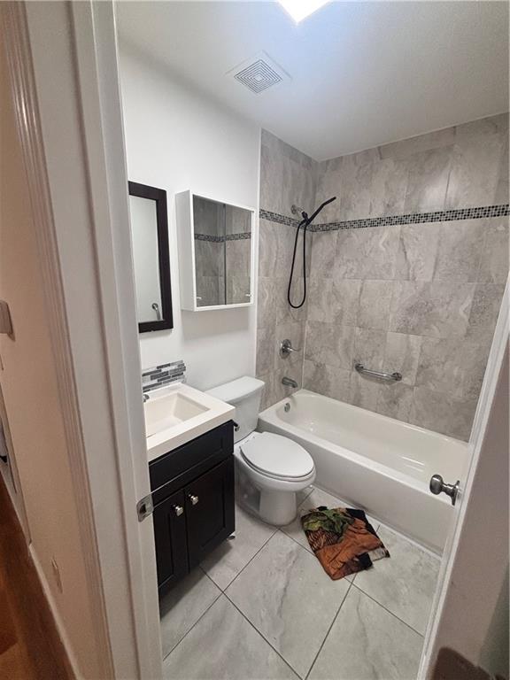 Residential Lease in Staten Island 5