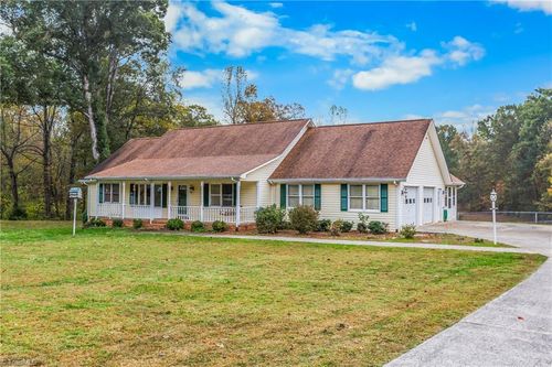 1320 Pratt Rd, Ararat, NC, 27007-8143 | Card Image