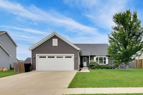 1420 E Longneedle Lane, ELKHORN, WI, 53121 | Card Image