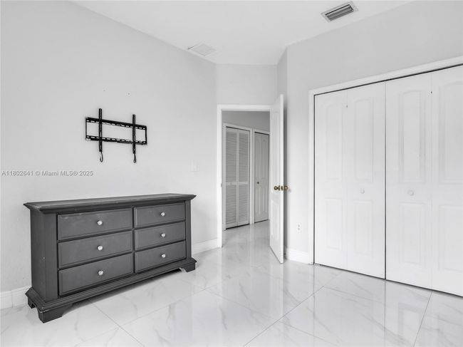 16628 Sw 47 Th Ter, Townhouse with 3 bedrooms, 3 bathrooms and null parking in Miami FL | Image 10
